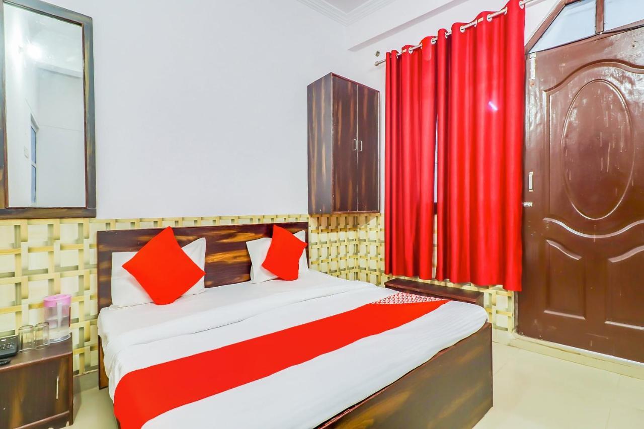 Hotel Super Collection O Dolphin Lakhnaú Exteriér fotografie